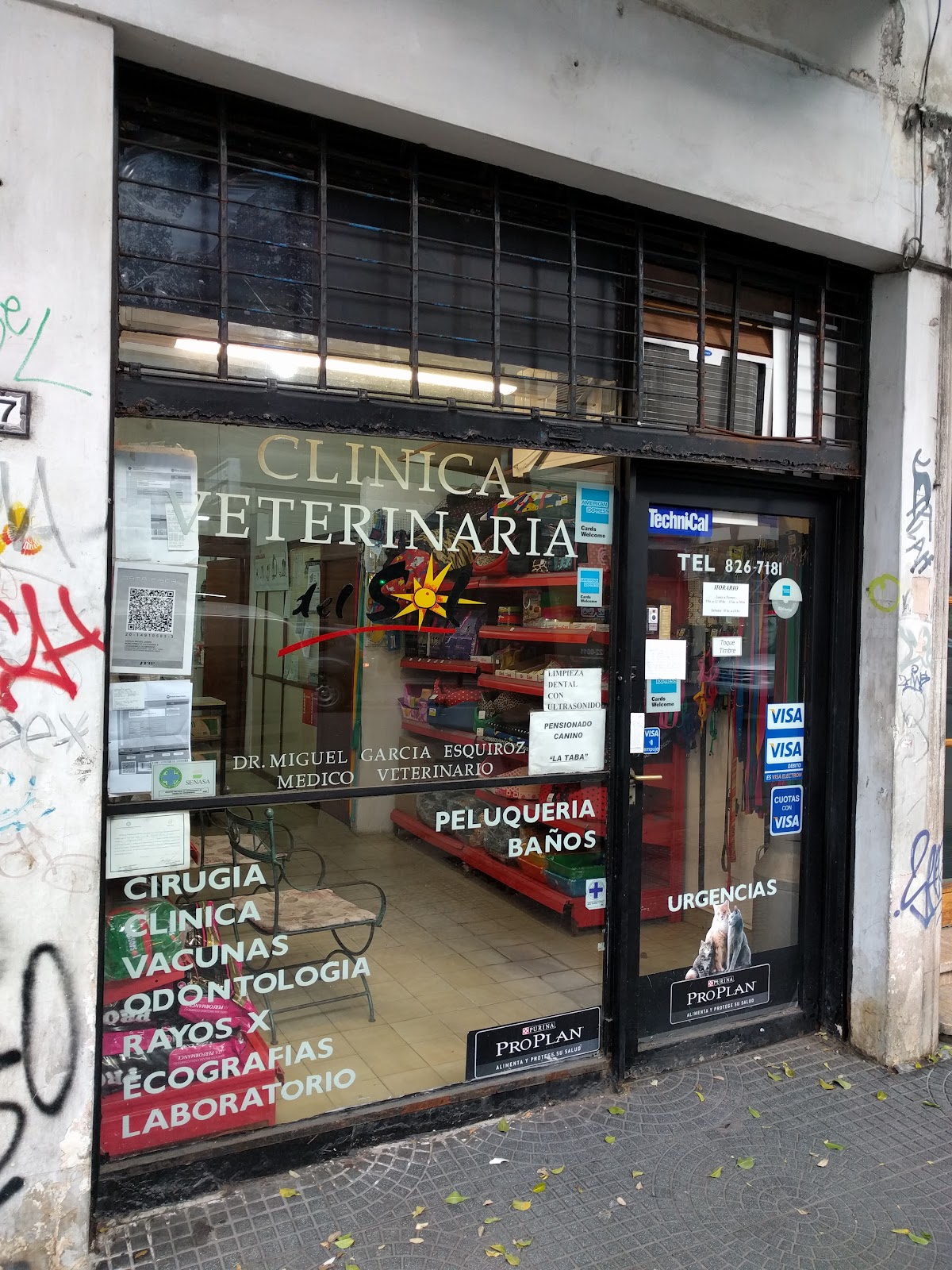 Exterior Clínica Veterinaria del Sol